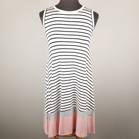 Bellamie Dresses & Skirts - Bellamie striped sleeveless dress with pockets